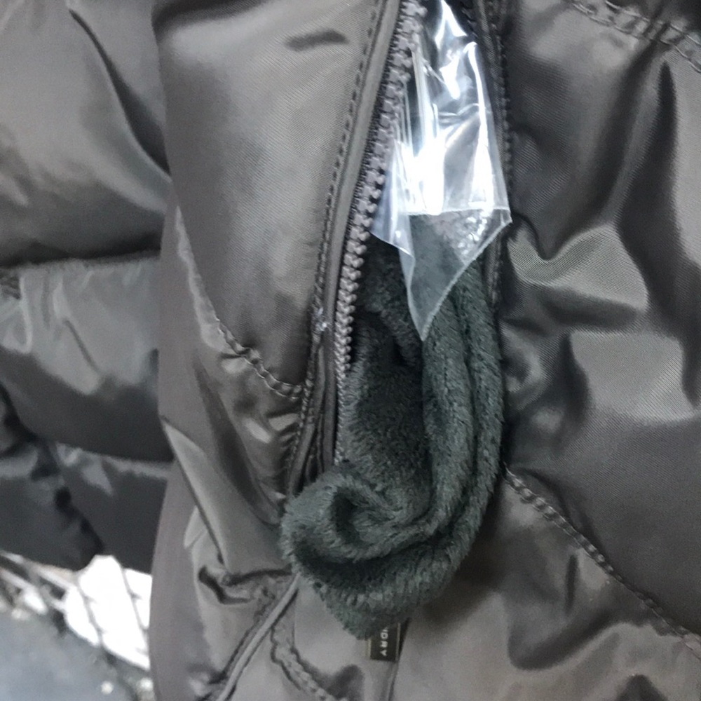 NWOT,Laundry by Shelli segal down fur hood,Olieve - Picture 8 of 16